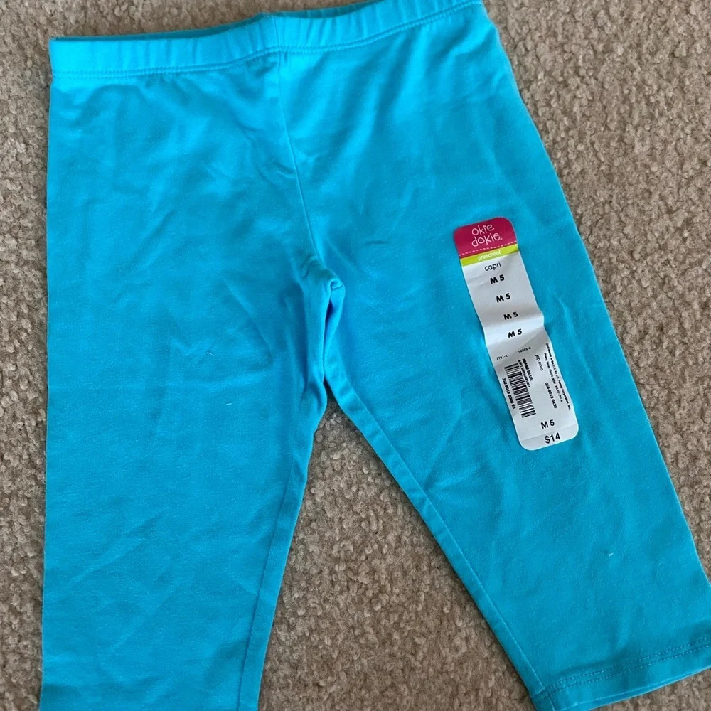 New with tags girls Capri pants